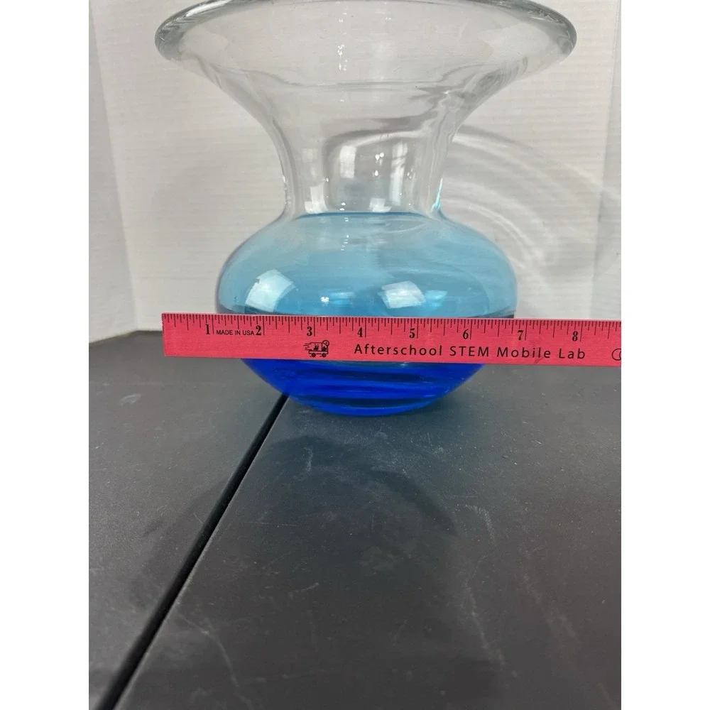 Beautiful Hand Blown Blue Glass Vase Vintage Heavy Medium‎ Sized